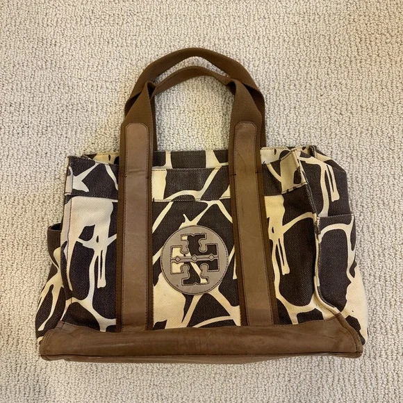 Tory Burch Unique Leather Detail Giraffe Pattern Beach Tote - Picture 1 of 10